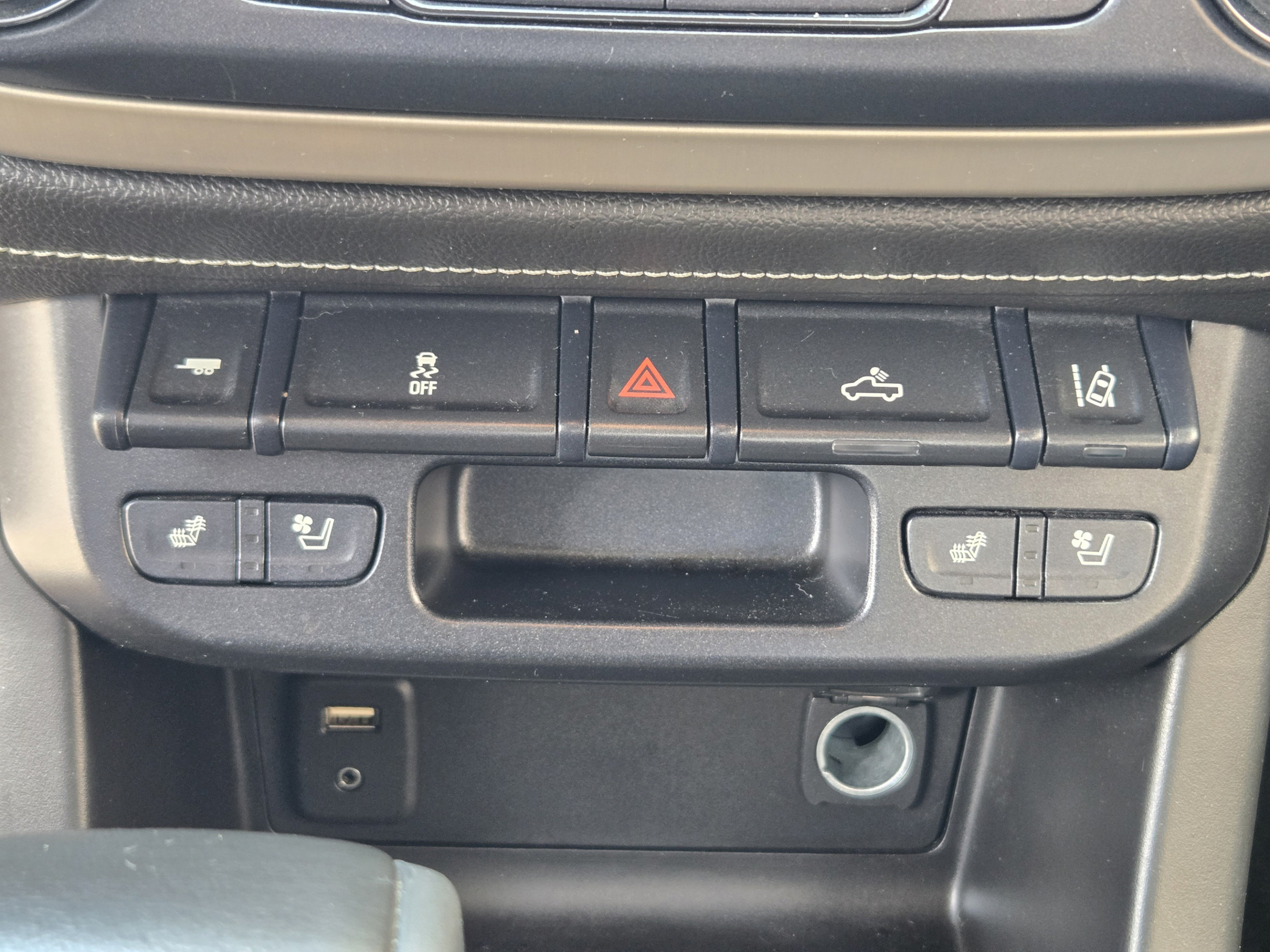 Used 2018 GMC Canyon Denali AWD/4WD image 18