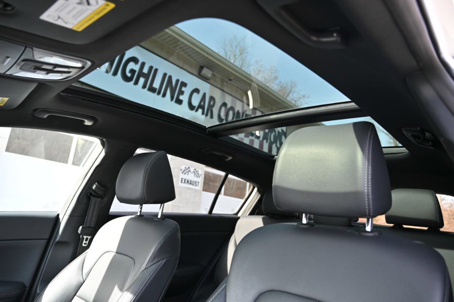 Used 2022 Kia Sportage Nightfall Edition image 16