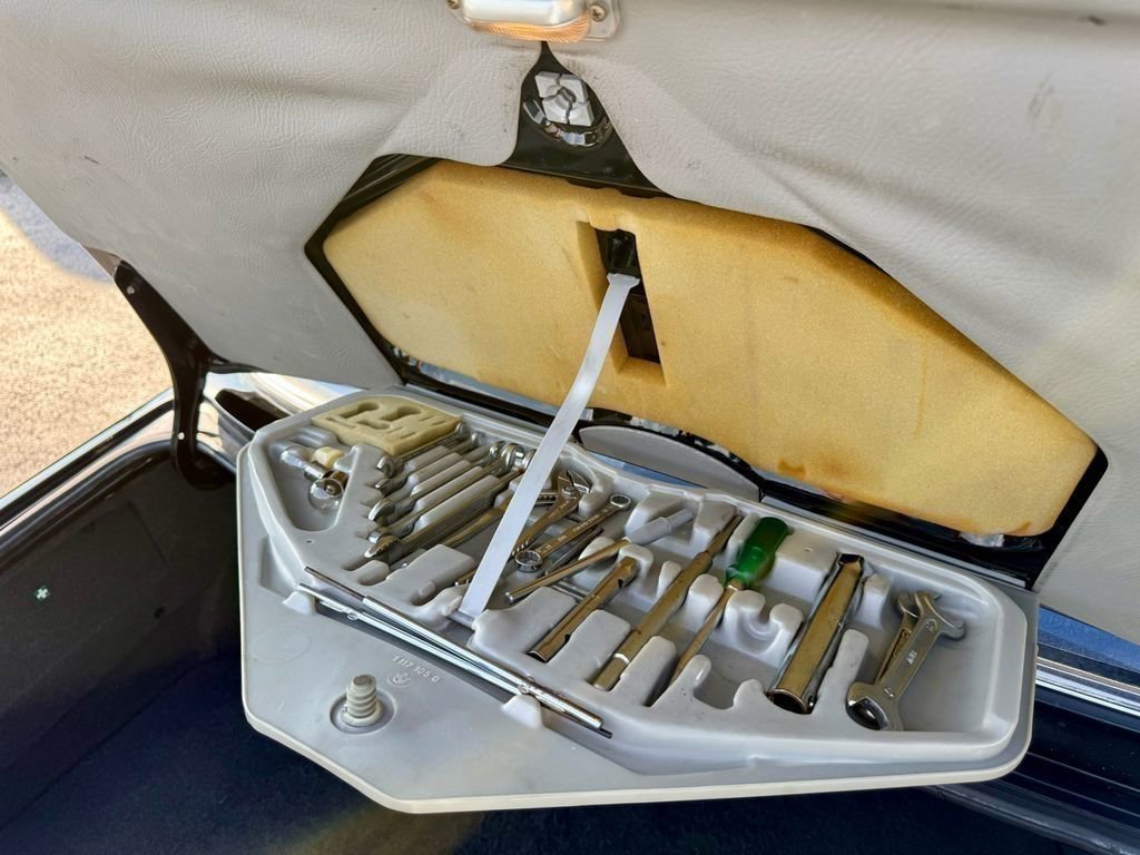 Used 1987 BMW 635CSi Coupe image 17