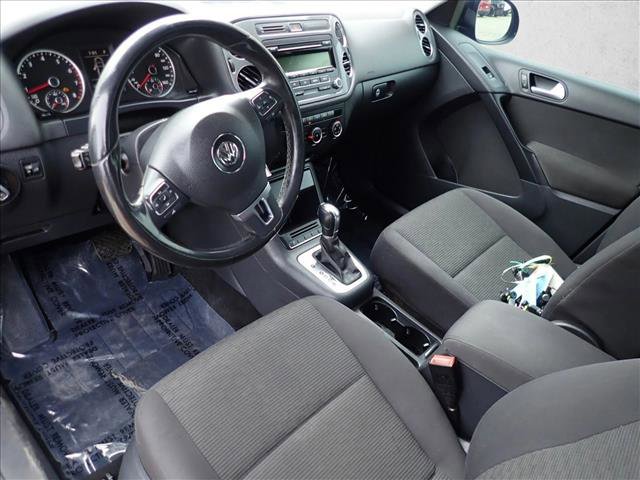 Used 2013 Volkswagen Tiguan S image 10