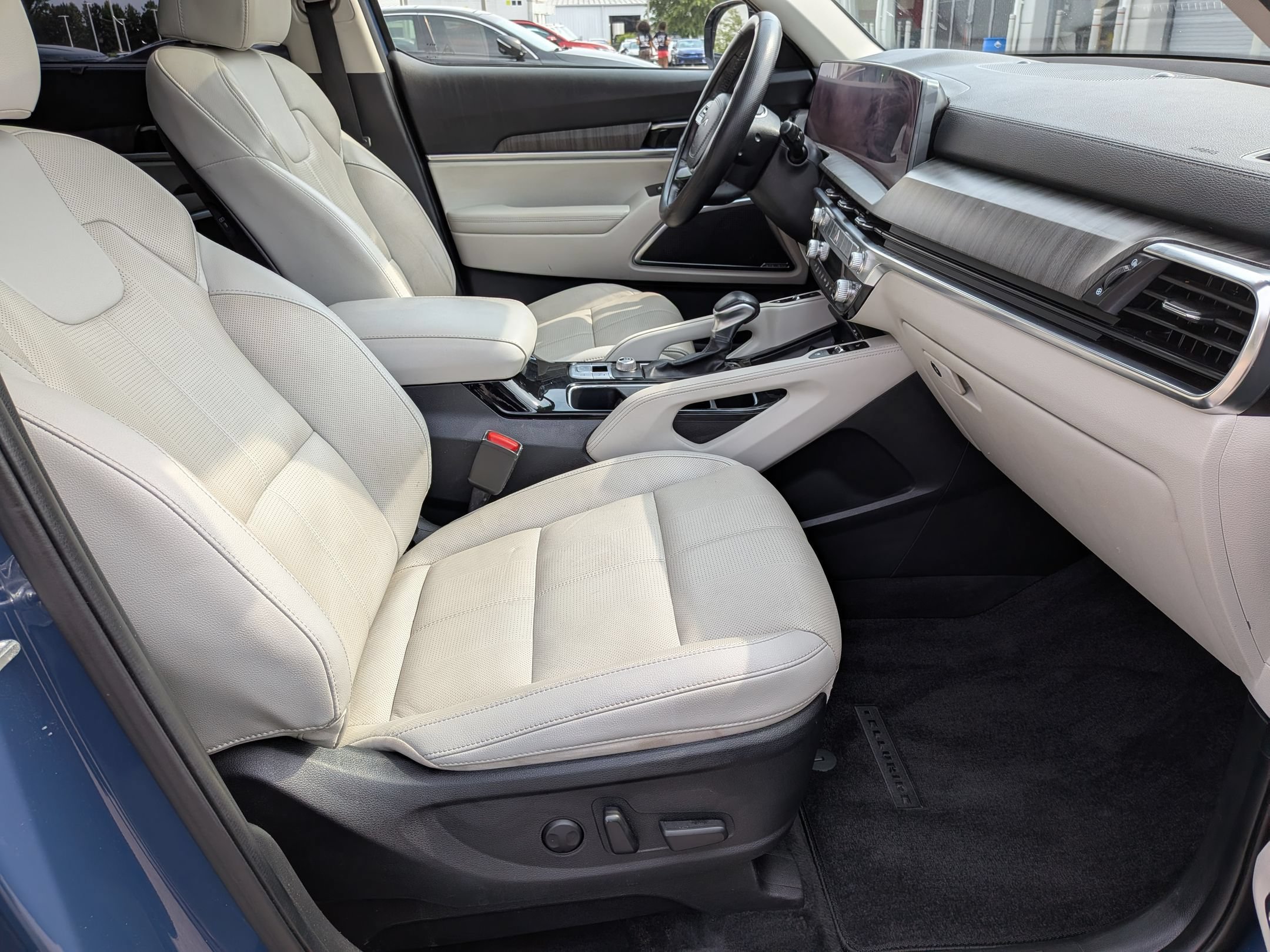 Used 2023 Kia Telluride SX FWD image 39