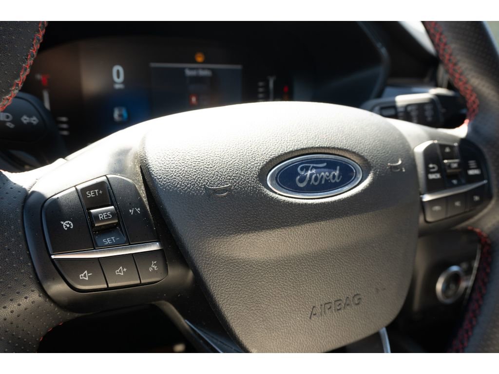 Used 2024 Ford Escape ST-Line image 29