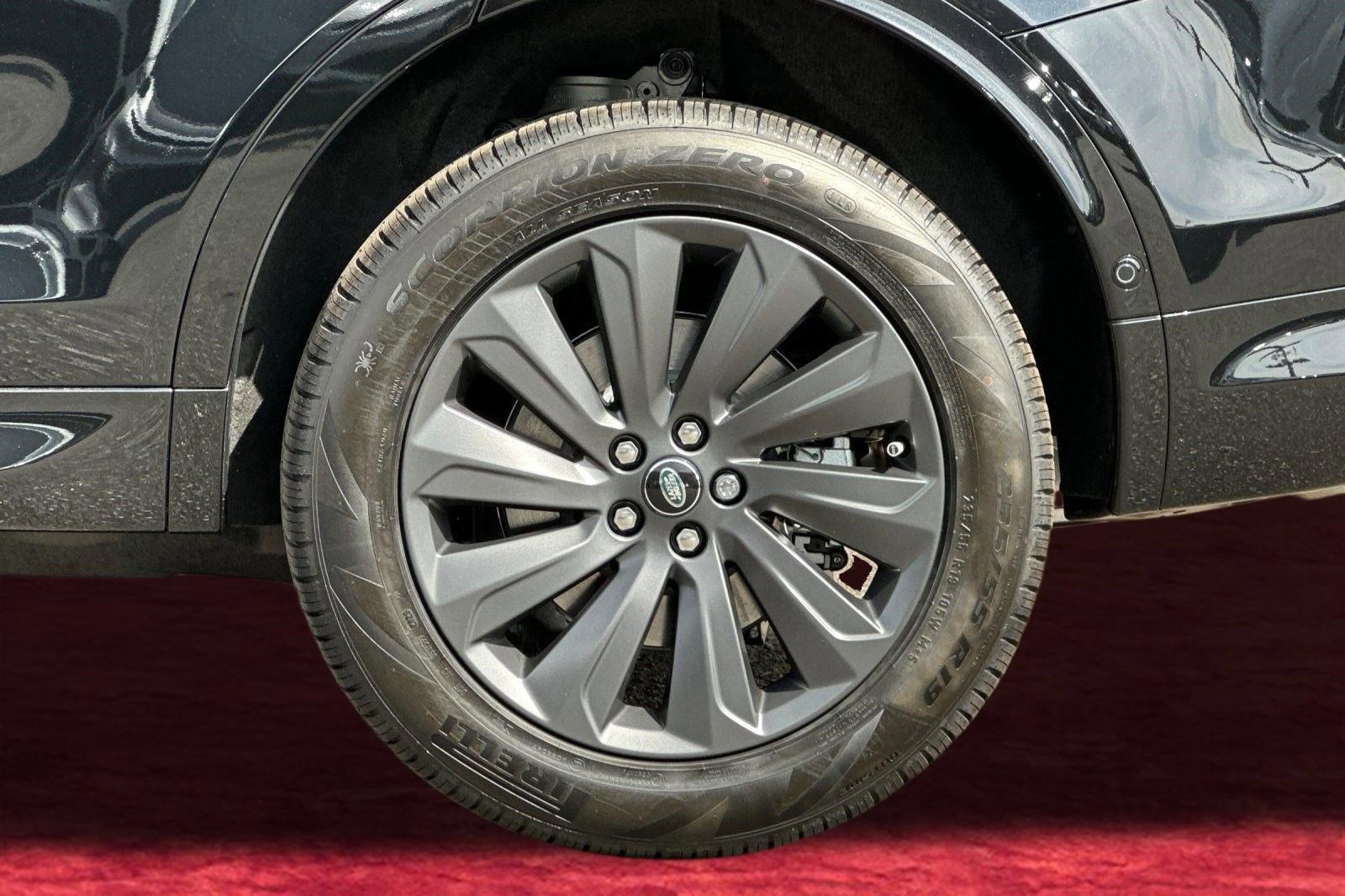 New 2025 Land Rover Discovery Sport S image 11