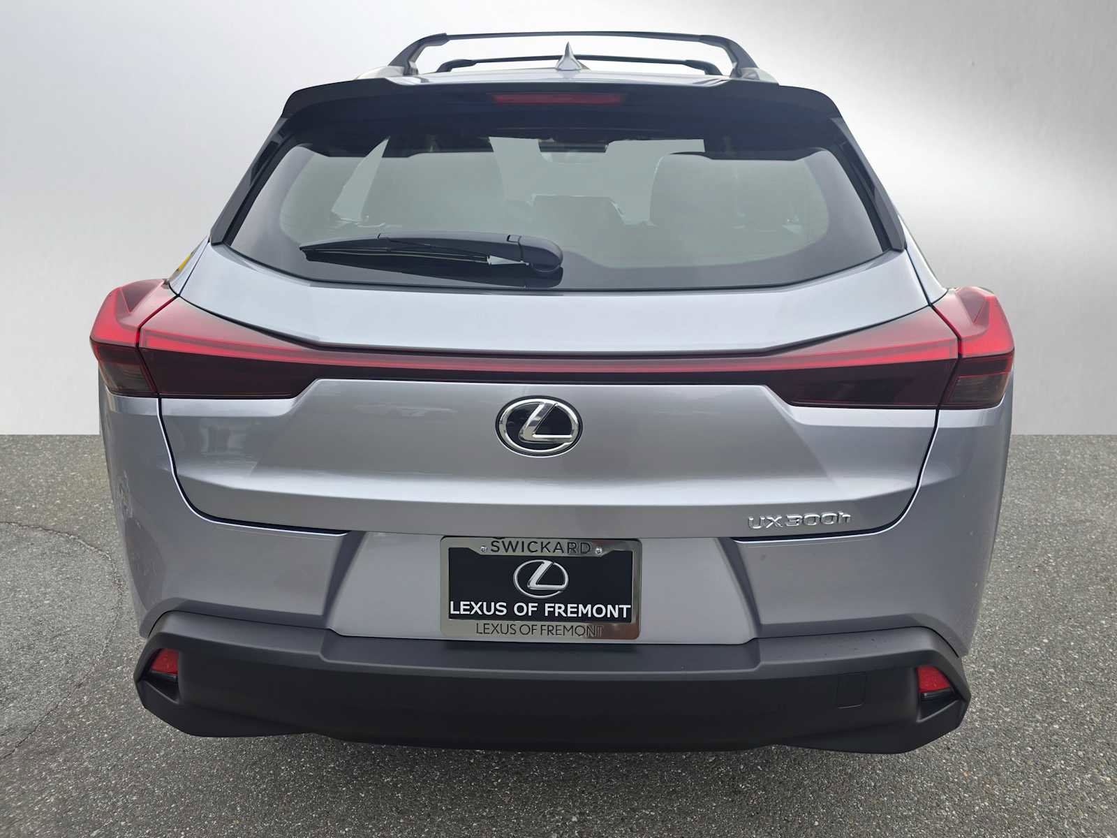 Certified 2025 Lexus UX 300h FWD w/ Accessory Package (Z2) image 4
