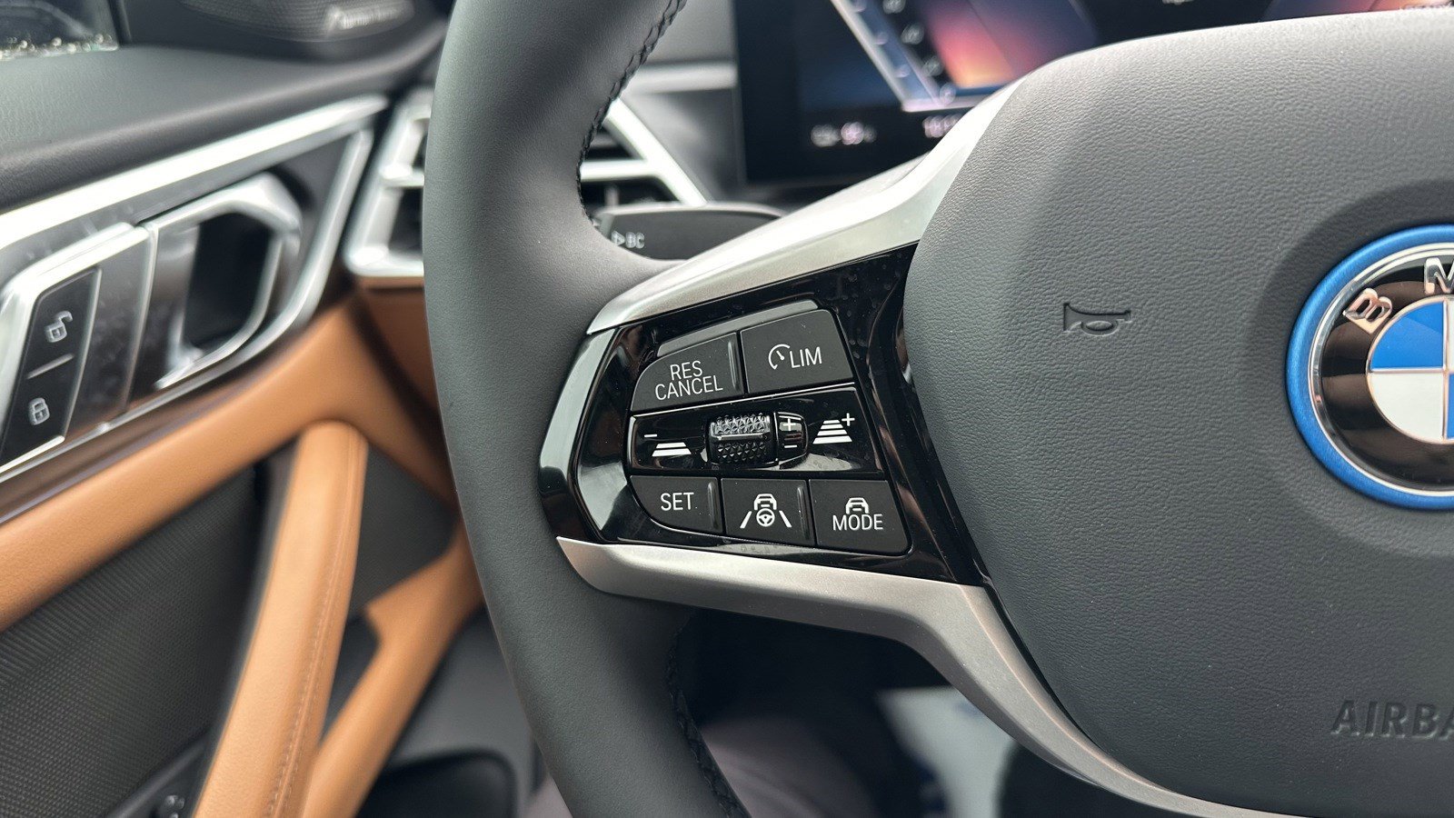 Certified 2025 BMW i4 xDrive40i w/ Premium Package AWD/4WD image 17