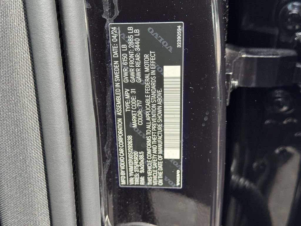 Certified 2025 Volvo XC90 B5 Core w/ Protection Package Premier AWD/4WD image 16