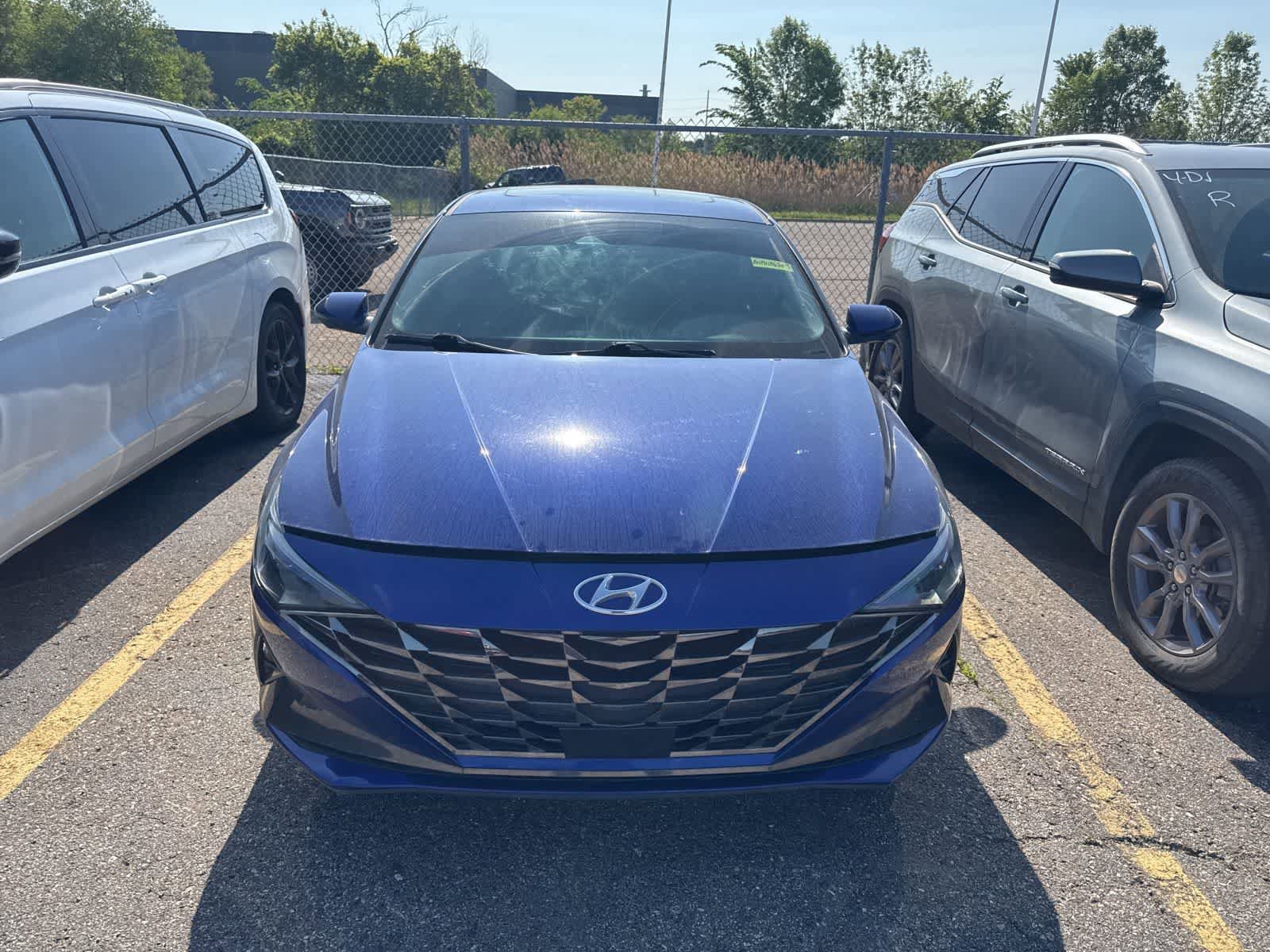 Used 2023 Hyundai Elantra Limited FWD image 4