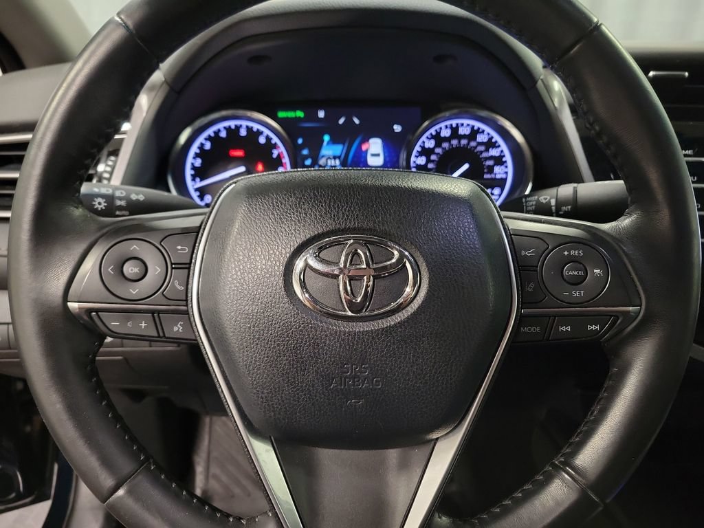 Used 2018 Toyota Camry XLE FWD image 24
