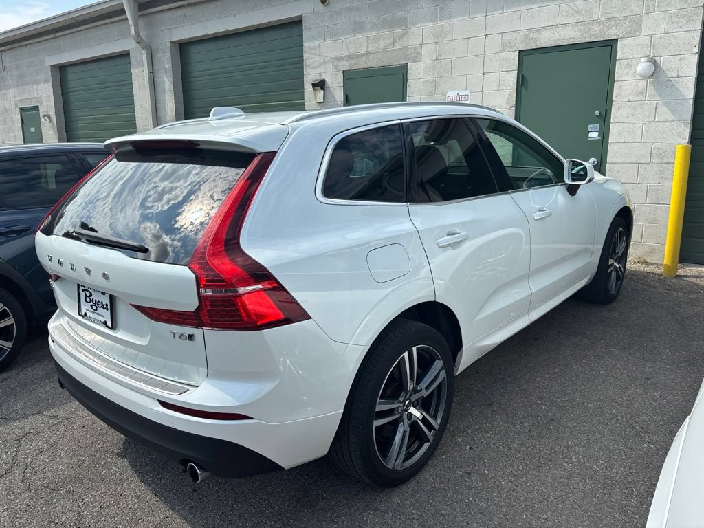 Used 2018 Volvo XC60 T6 Momentum w/ Protection Package Premier AWD/4WD image 2