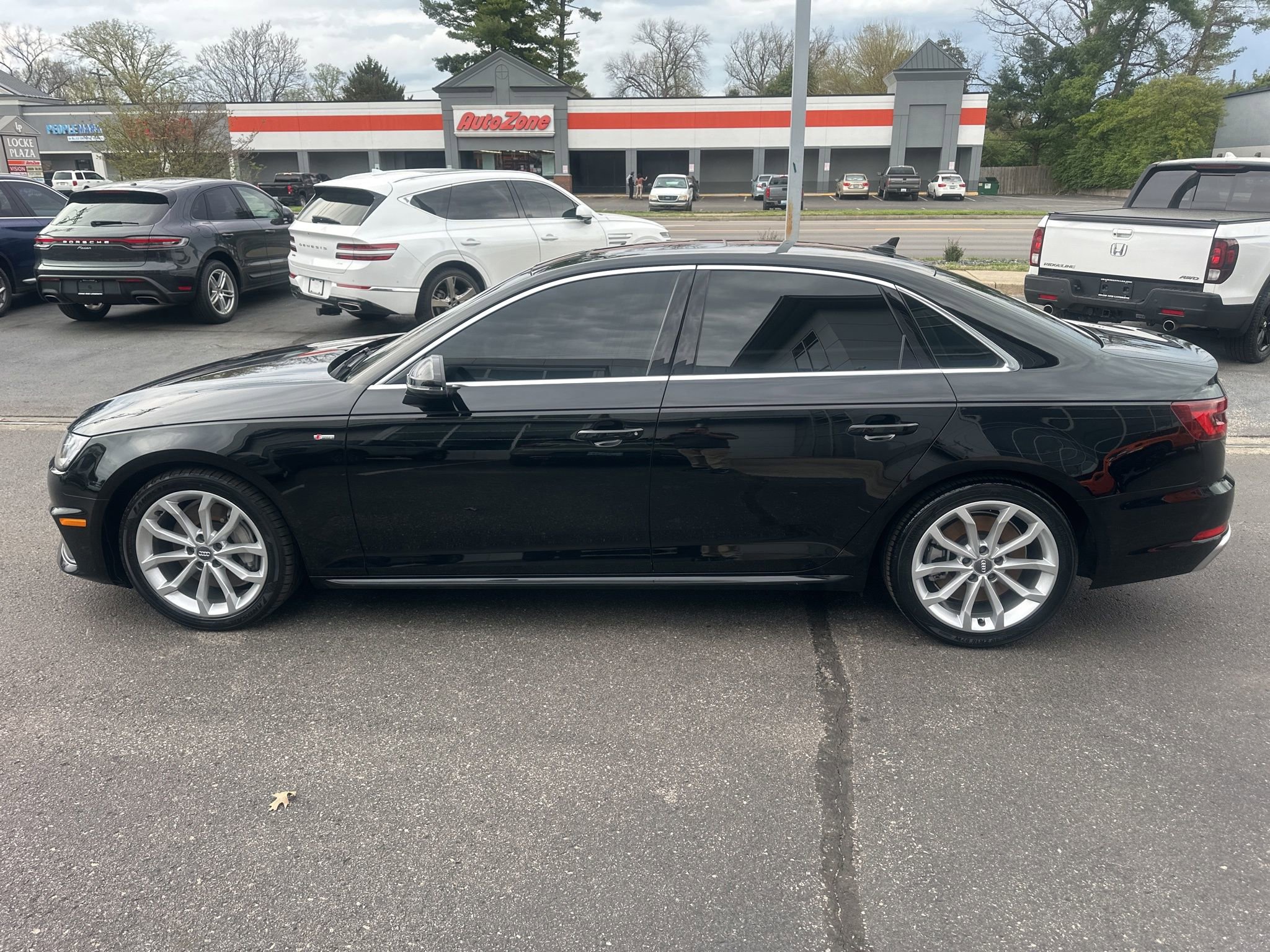 Used 2019 Audi A4 2.0T Premium w/ Convenience Package AWD/4WD image 9