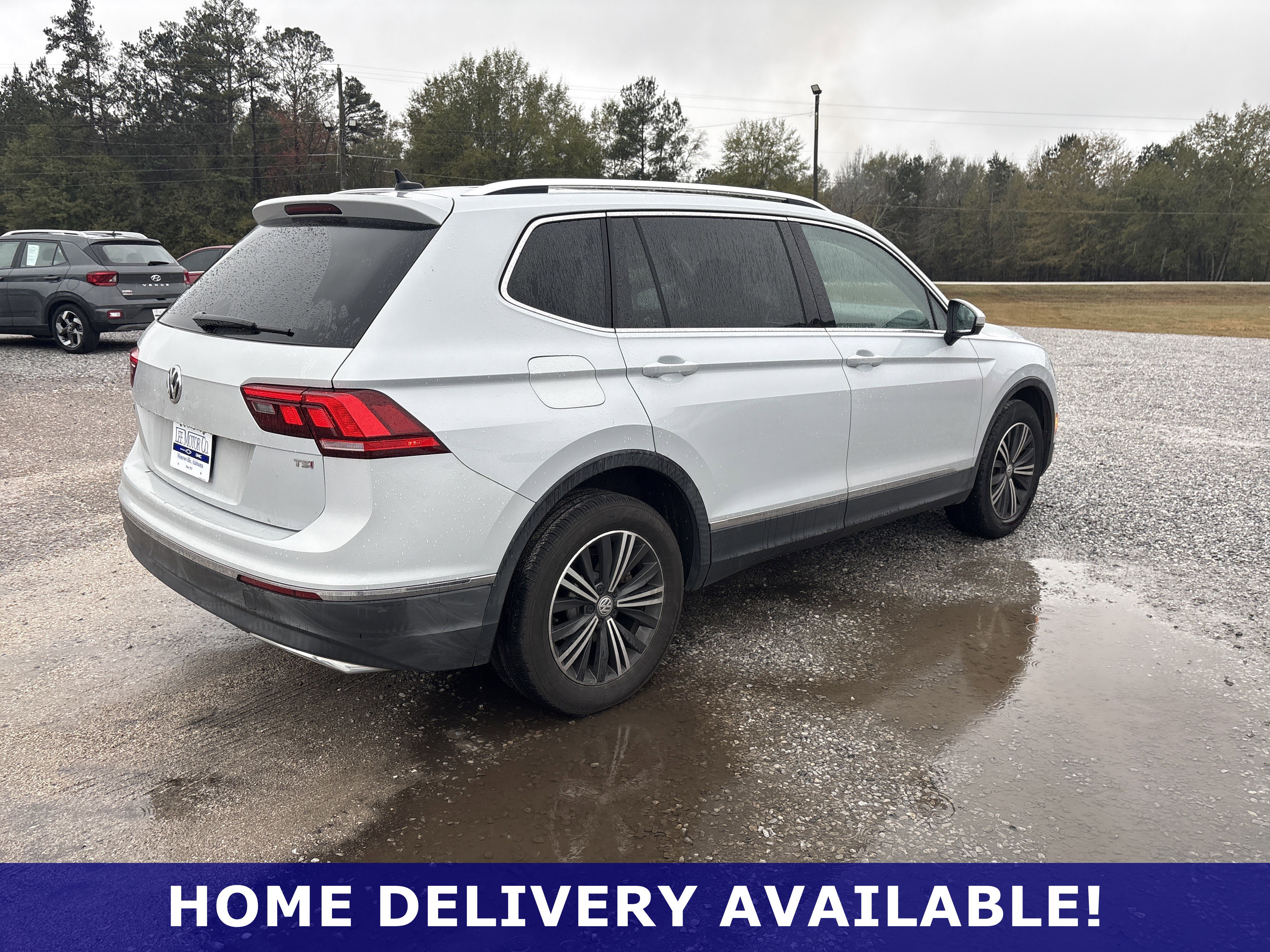 Used 2018 Volkswagen Tiguan SEL image 19