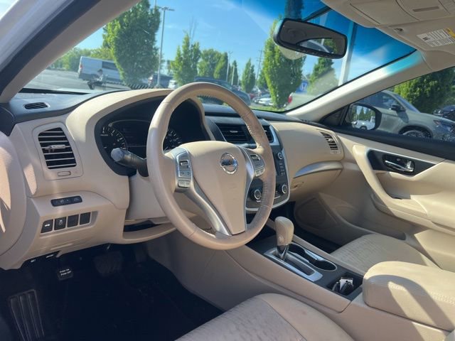 Used 2016 Nissan Altima 2.5 SV w/ Convenience Package FWD image 11