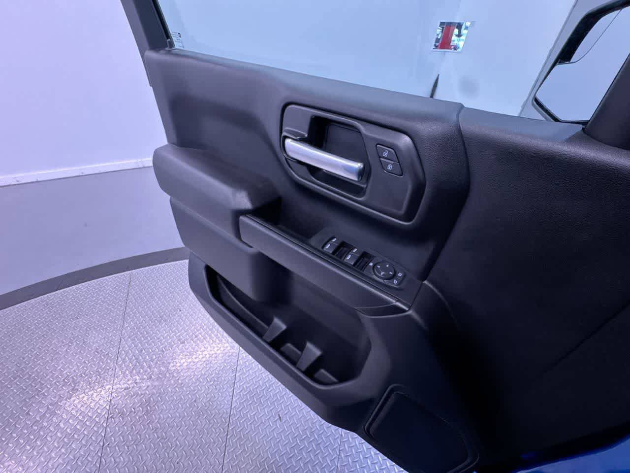 Used 2026 Chevrolet Silverado 1500 Custom AWD/4WD image 29