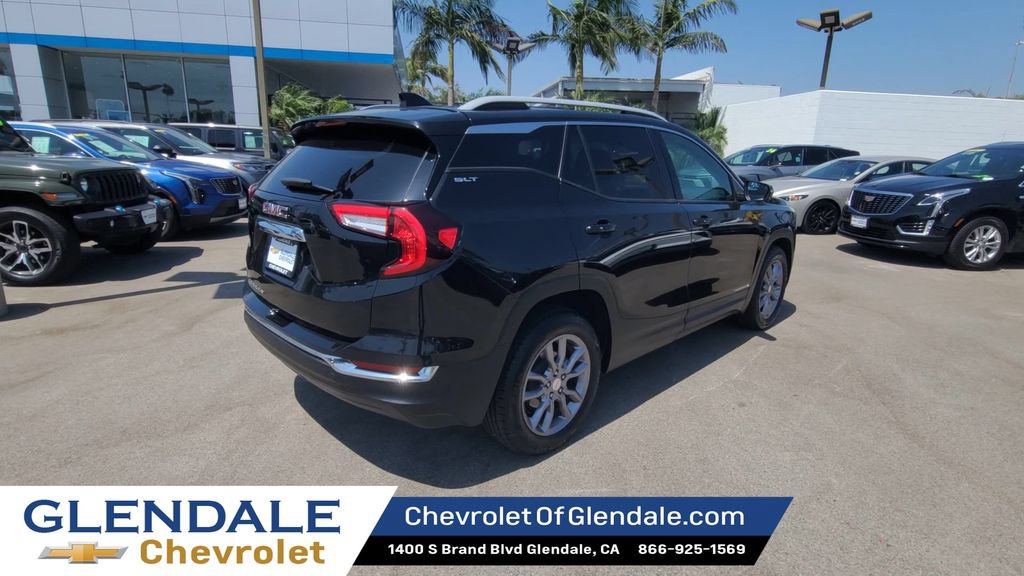 Used 2023 GMC Terrain SLT FWD image 8