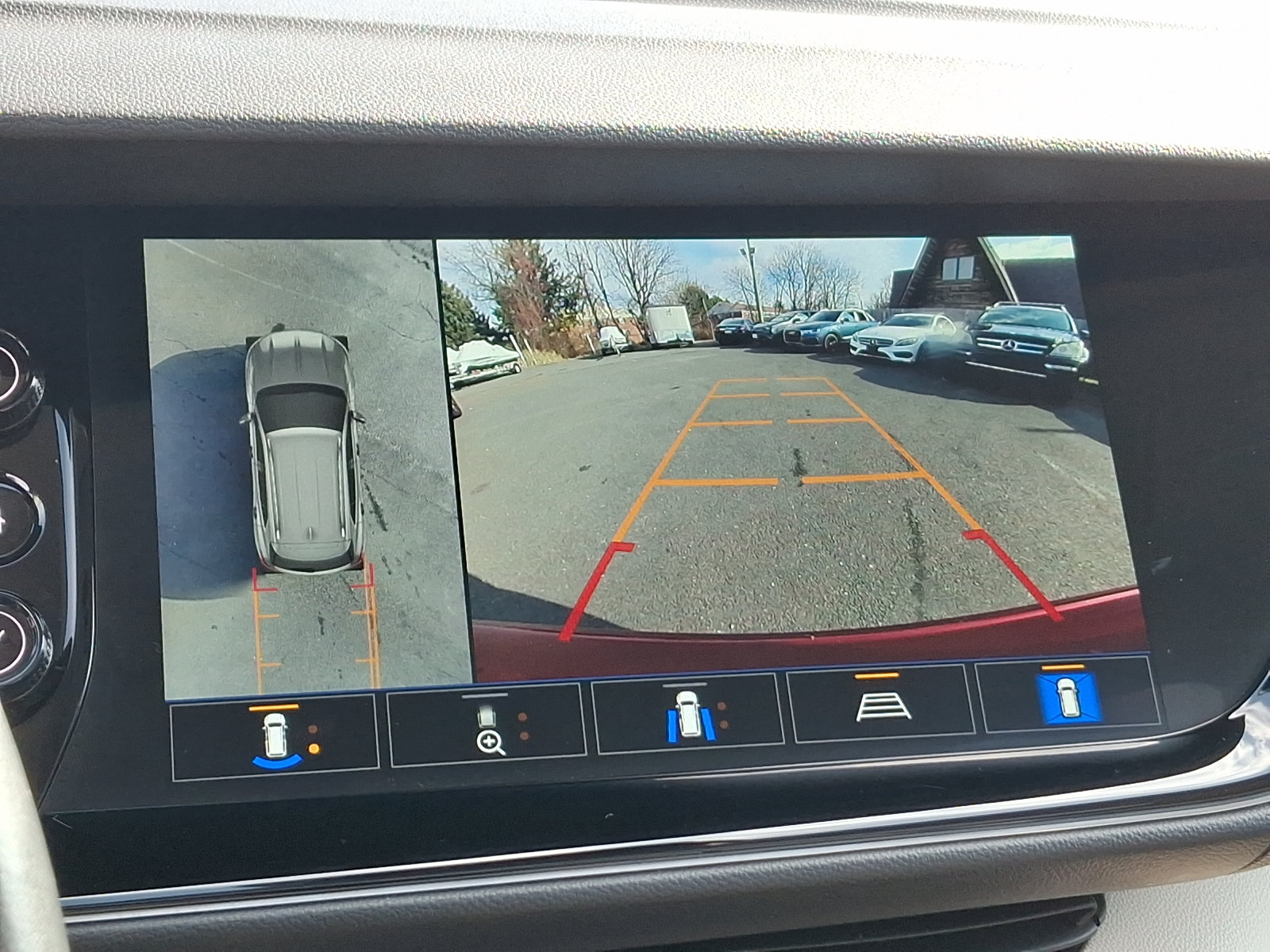 Used 2022 Buick Envision Avenir w/ Technology Package II AWD/4WD image 19