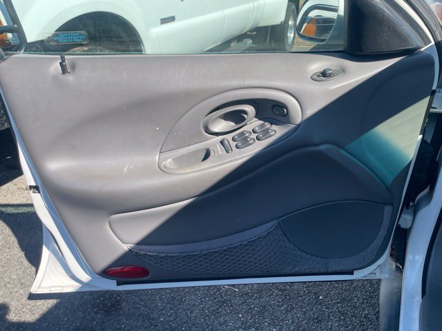 Used 1998 Ford Taurus SE FWD image 11