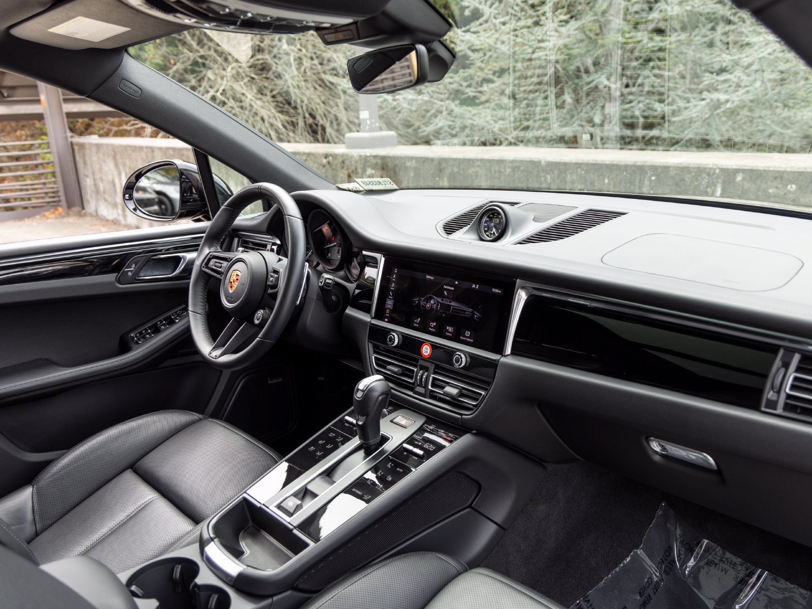 Used 2026 Porsche Macan AWD/4WD image 63