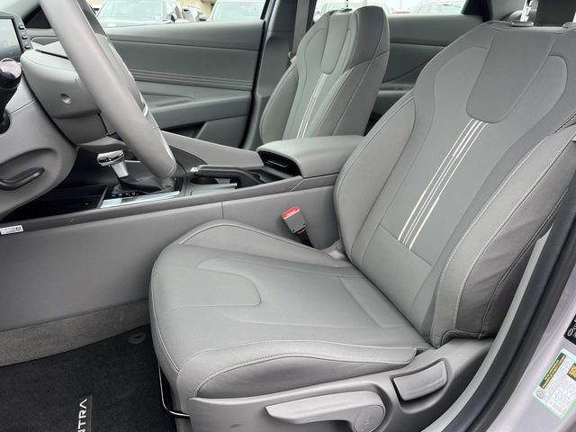 Certified 2025 Hyundai Elantra Sport FWD image 21