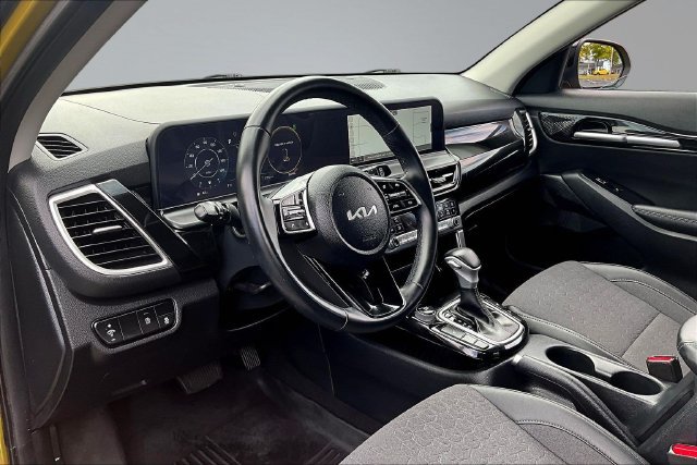 Certified 2024 Kia Seltos S AWD/4WD image 17