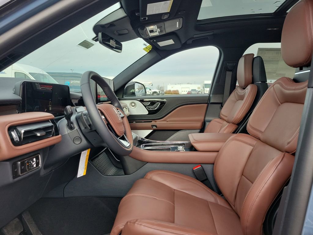 New 2026 Lincoln Aviator Reserve AWD/4WD image 16