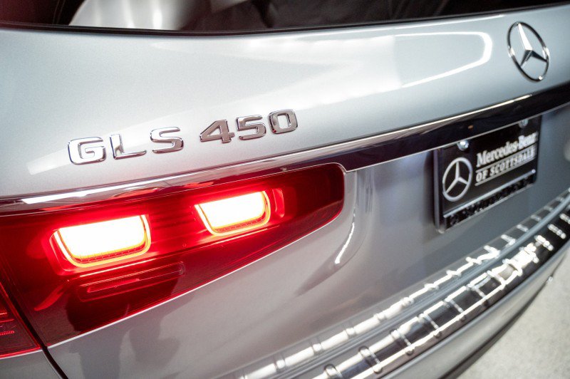 New 2026 Mercedes-Benz GLS 450 4MATIC image 9