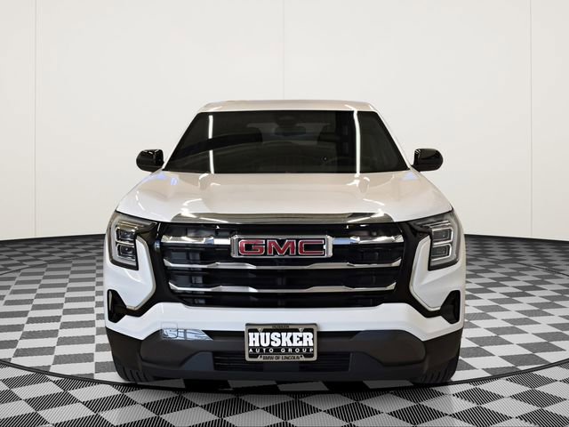 Used 2025 GMC Terrain Elevation AWD/4WD image 3