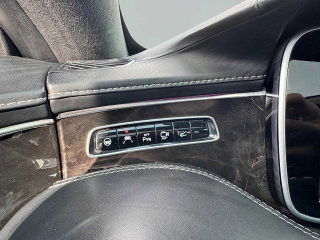 Used 2017 Mercedes-Benz S 63 AMG 4MATIC Coupe image 32