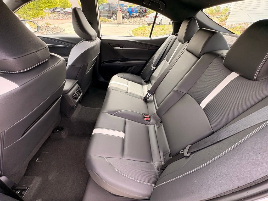 Used 2026 Toyota Camry SE FWD image 24
