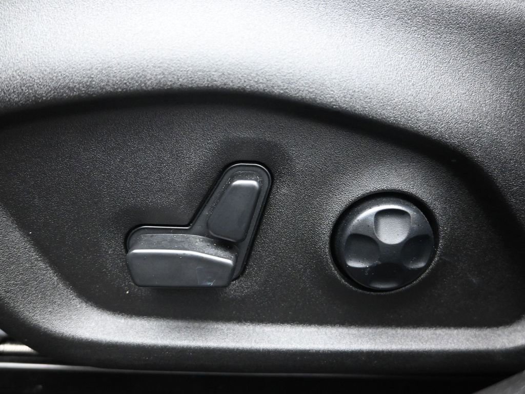 Used 2025 Alfa Romeo Tonale AWD/4WD image 17