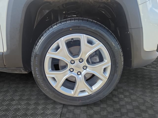 Used 2019 Jeep Renegade Limited w/ Safety and Security Group AWD/4WD image 36