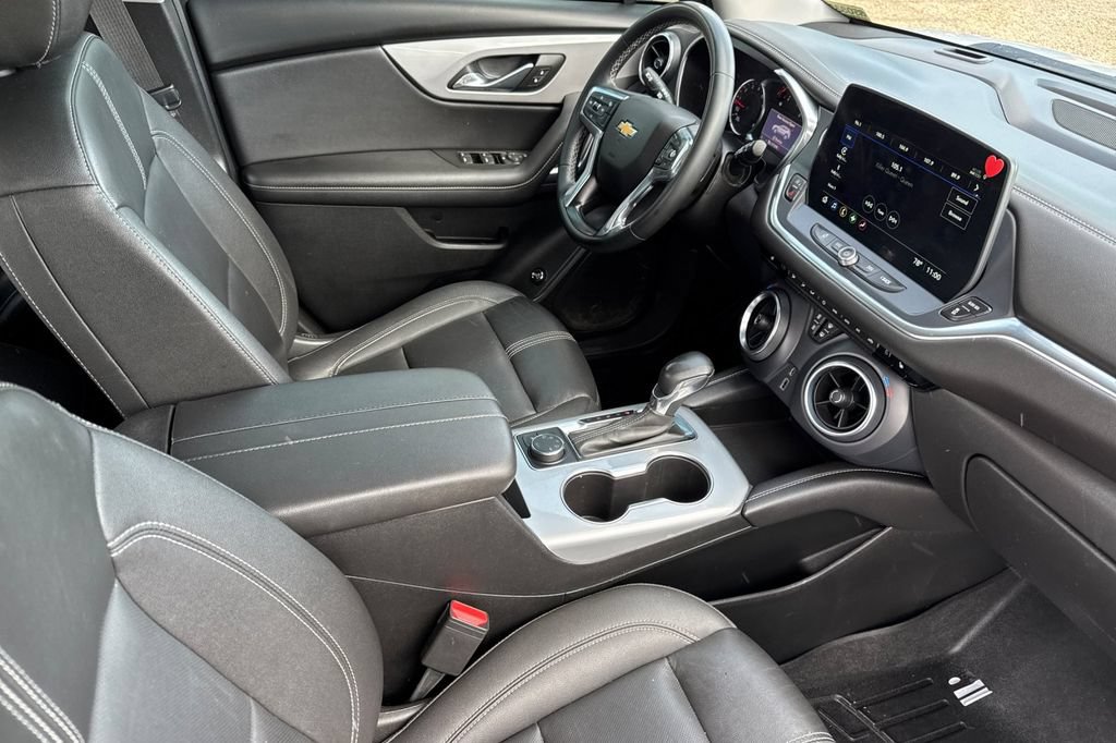 Used 2023 Chevrolet Blazer LT AWD/4WD image 16