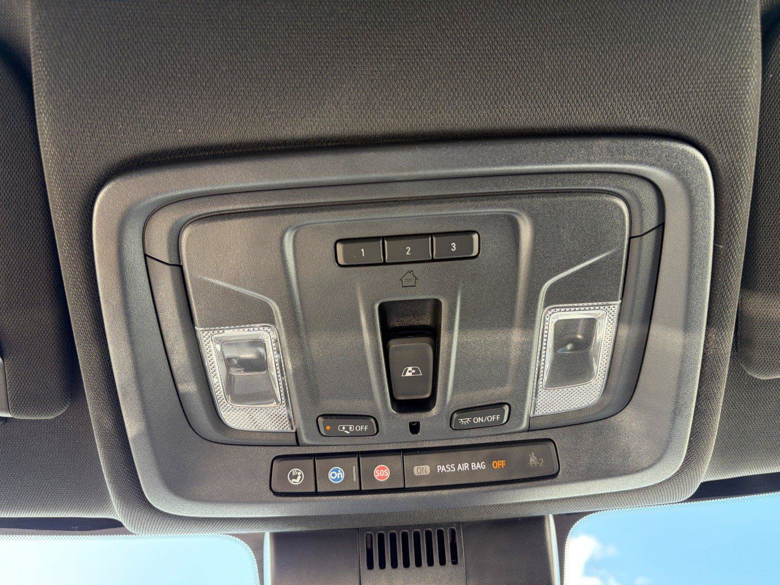 Used 2022 Chevrolet Silverado 1500 High Country AWD/4WD image 18