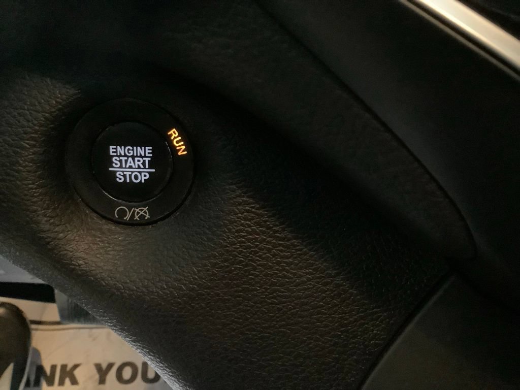 Certified 2019 Jeep Cherokee Limited AWD/4WD image 33