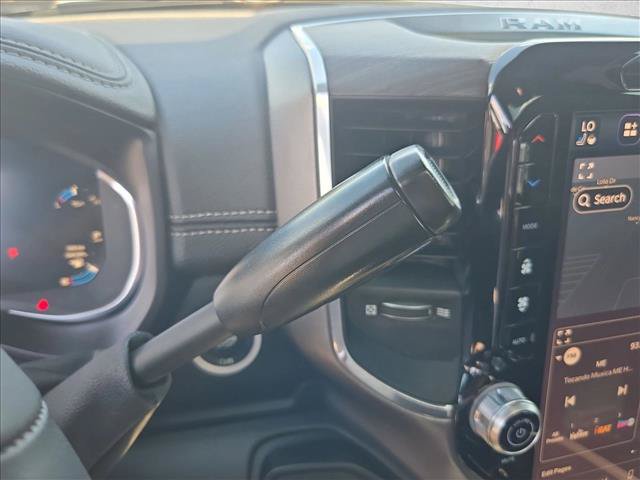Used 2025 RAM 2500 Laramie AWD/4WD image 15