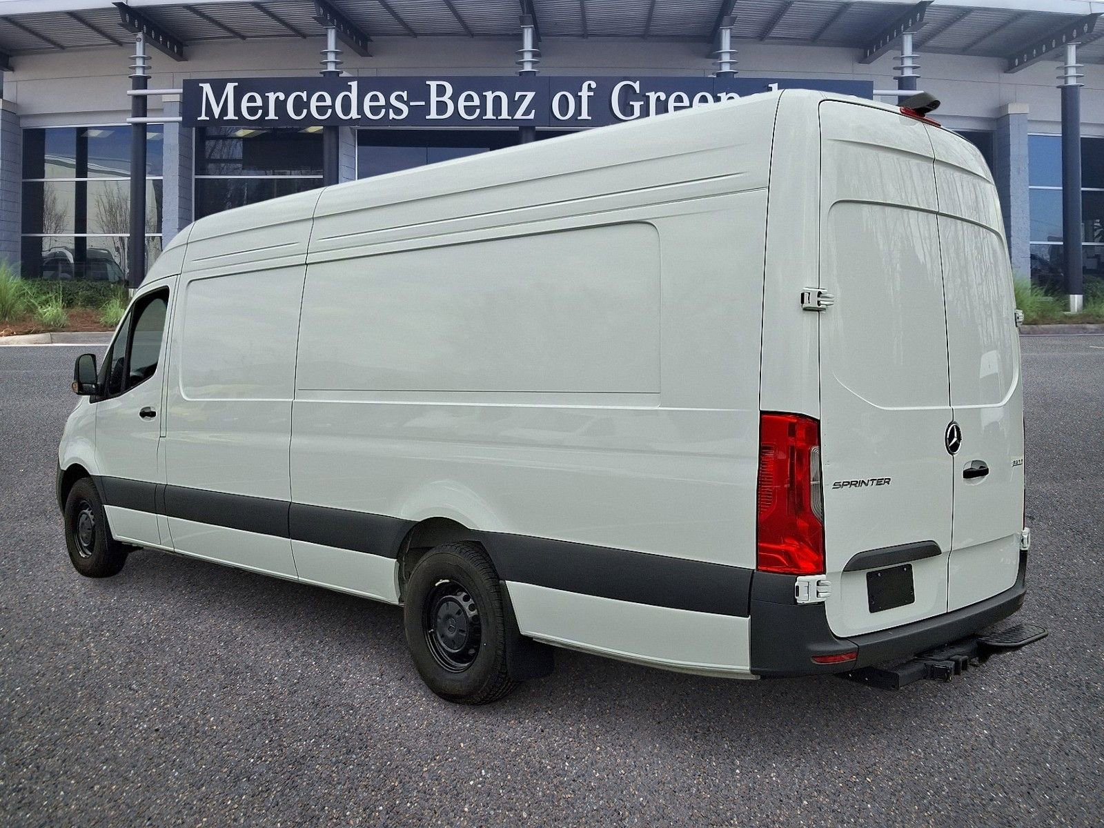 Used 2025 Mercedes-Benz Sprinter 2500 image 6