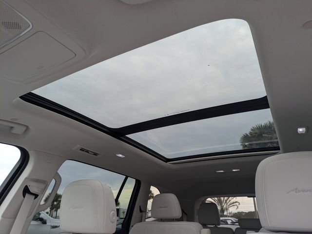New 2026 Buick Enclave Avenir w/ Super Cruise Package image 26