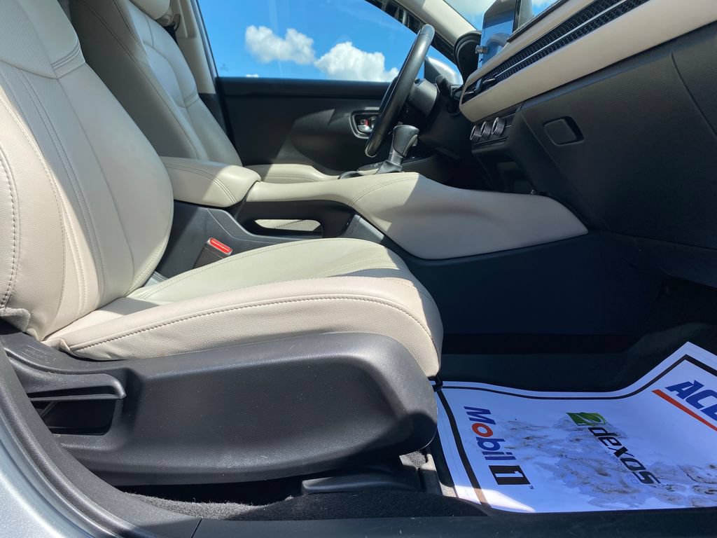 Used 2024 Honda HR-V EX-L image 11