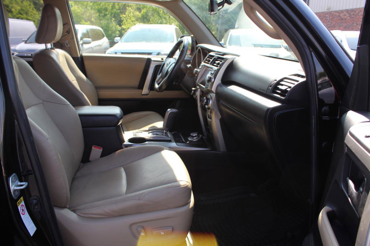 Used 2012 Toyota 4Runner Limited AWD/4WD image 11
