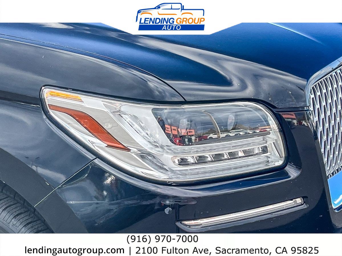 Used 2019 Lincoln Navigator Premiere image 7