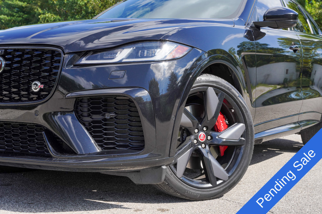 Used 2022 Jaguar F-PACE SVR AWD/4WD image 3