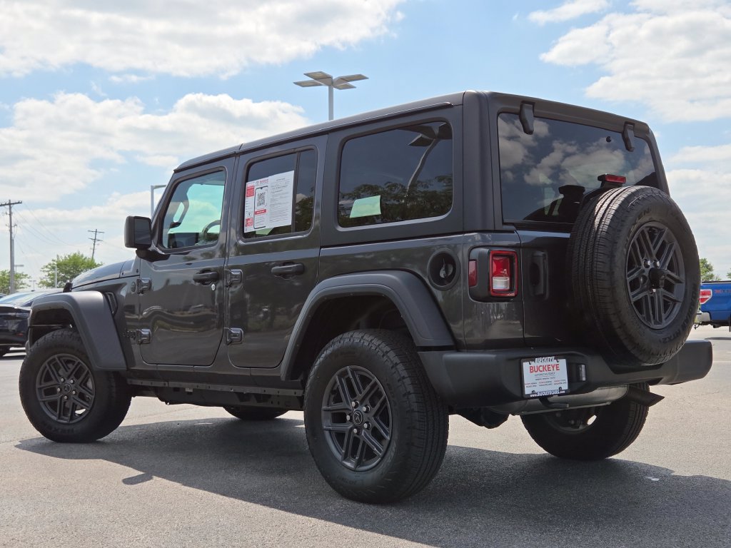 Used 2024 Jeep Wrangler Unlimited Sport AWD/4WD image 12