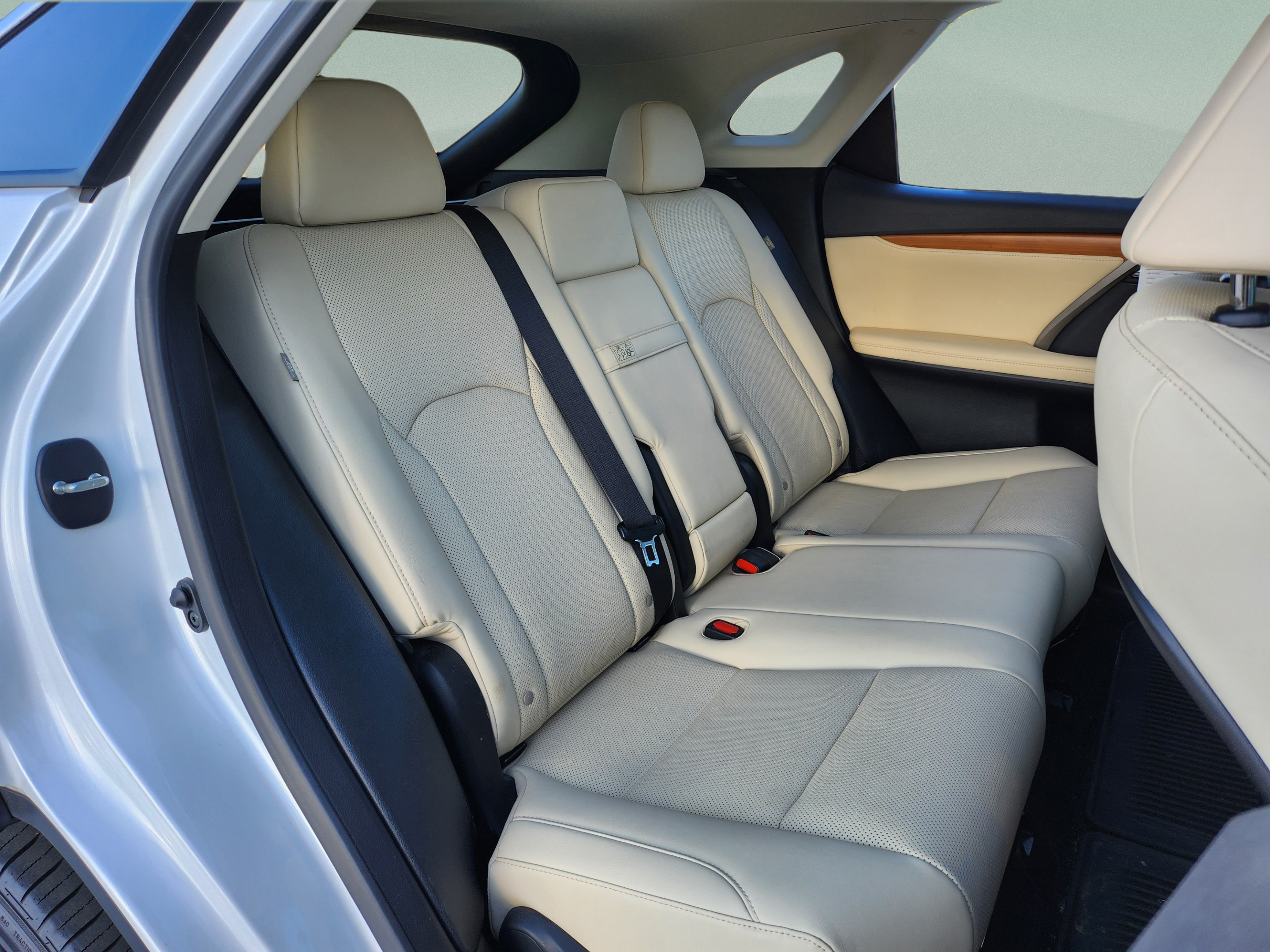 Certified 2022 Lexus RX 350 FWD w/ Premium Package image 24
