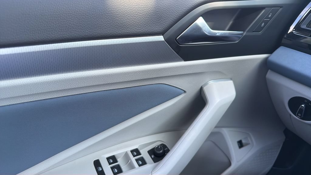 New 2027 Volkswagen Jetta SE FWD image 20