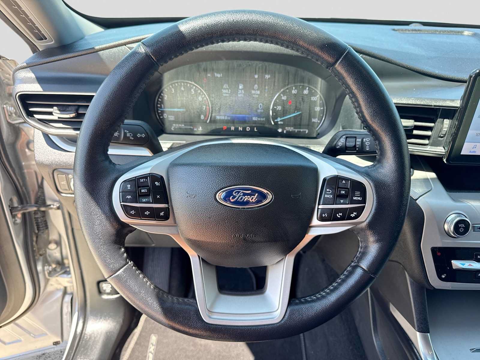 Used 2022 Ford Explorer XLT w/ Equipment Group 202A AWD/4WD image 23