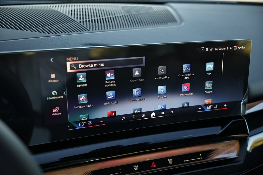 New 2026 BMW 550e xDrive w/ Premium Package image 36