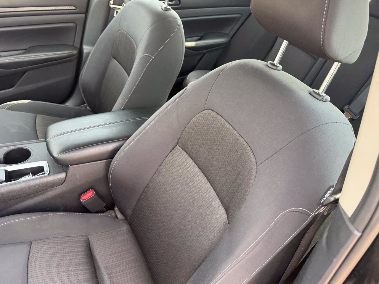 Used 2025 Nissan Altima 2.5 SV FWD image 20