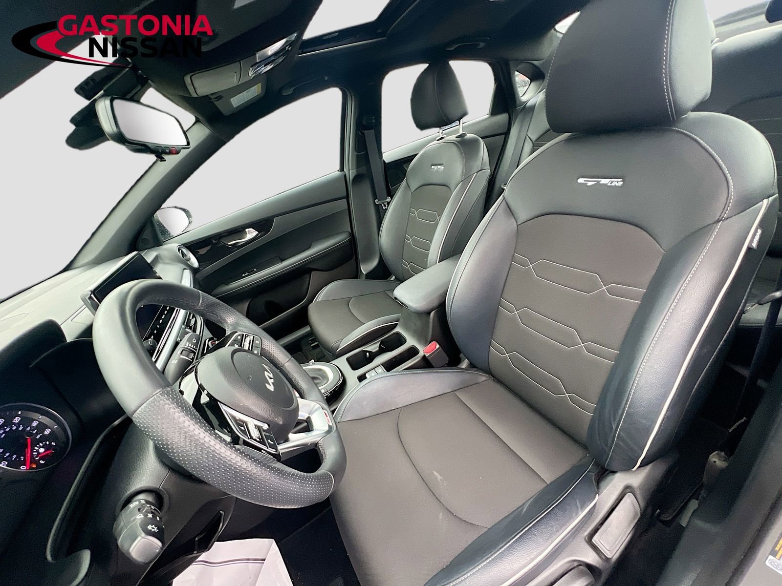 Used 2023 Kia Forte GT-Line w/ GT-Line Premium Package image 27