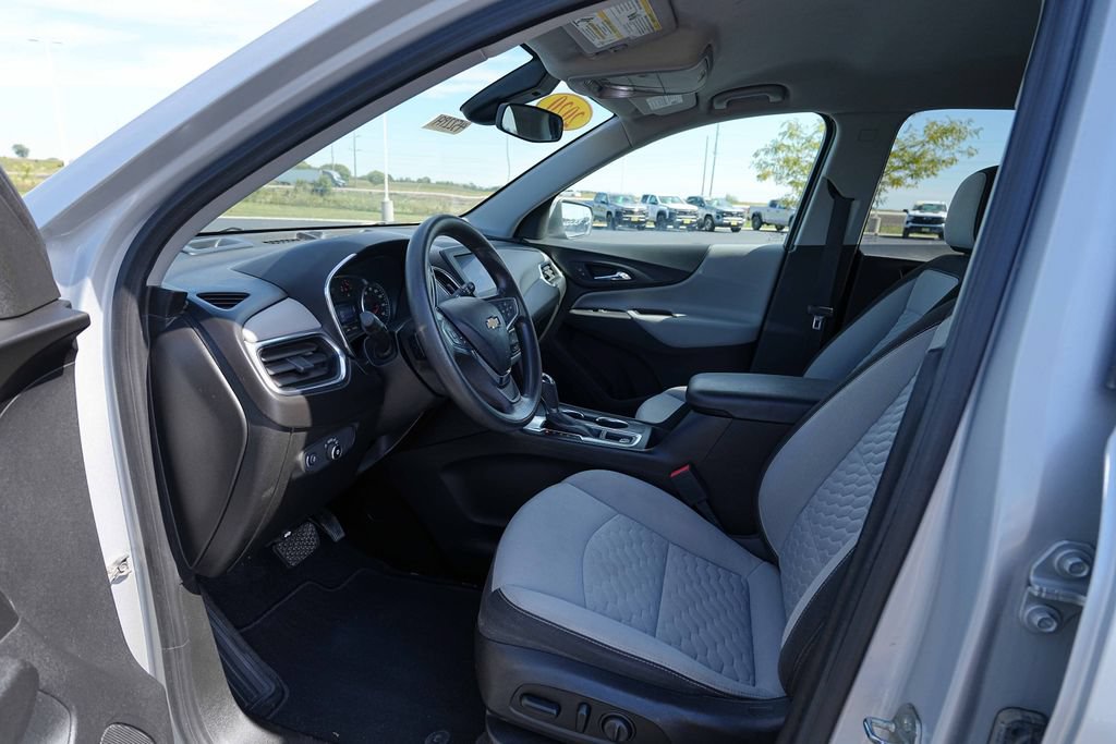 Used 2020 Chevrolet Equinox LT AWD/4WD image 12