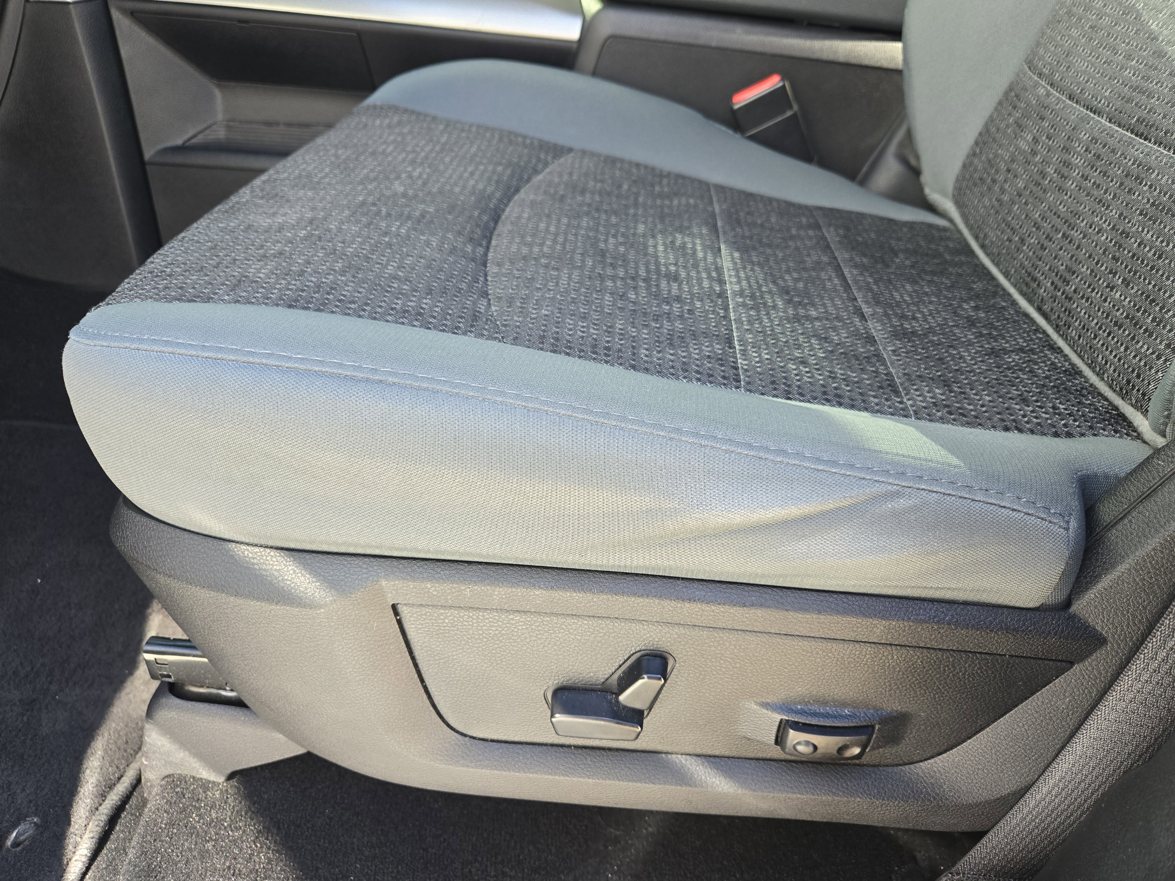 Used 2018 RAM 1500 Big Horn image 25