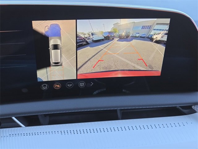 New 2025 Cadillac Optiq Sport 1 image 25